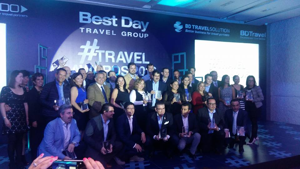 RIU recibe premio Travel Awards de Best Day como "la mejor cadena de