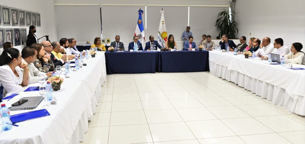 Mitur formaliza a mipymes en Pedernales y la región Enriquillo 2