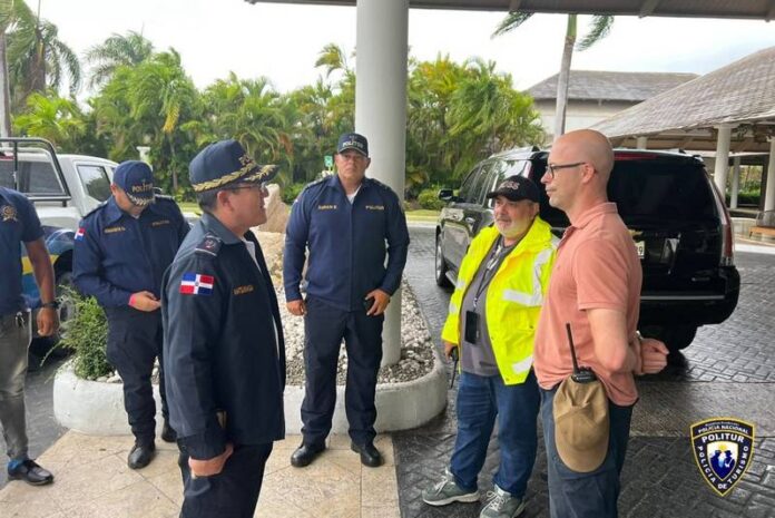 Hoteleros Reunidos con personal de Politur