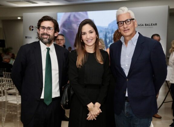 Jos&eacute; Thomas, Ivette Bonilla y Jaime Mayol