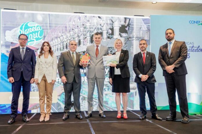 Fotografia principal Planeta Azul Fotografia principal Planeta Azul