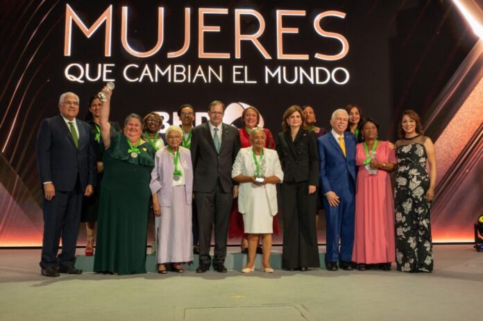Premio Mujeres que Cambian el Mundo