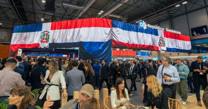 Stand de la República Dominicana en la FITUR 2025, ganador como el mejor stand de la feria. Popular