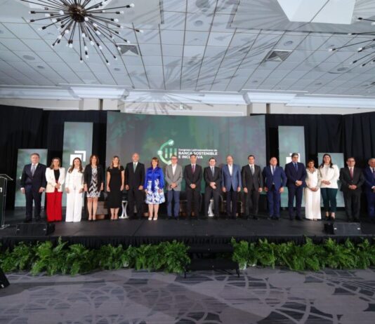 ABA es reconocida por su liderazgo en innovación y sostenibilidad en premios regionales de Felaban Felaban