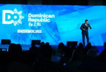 Ministro David Collado inicia su primera presentación del año en Orlando, Florida