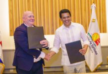Ministro Collado firma acuerdo con ITF para fortalecer de la Movilidad Turística Sostenible